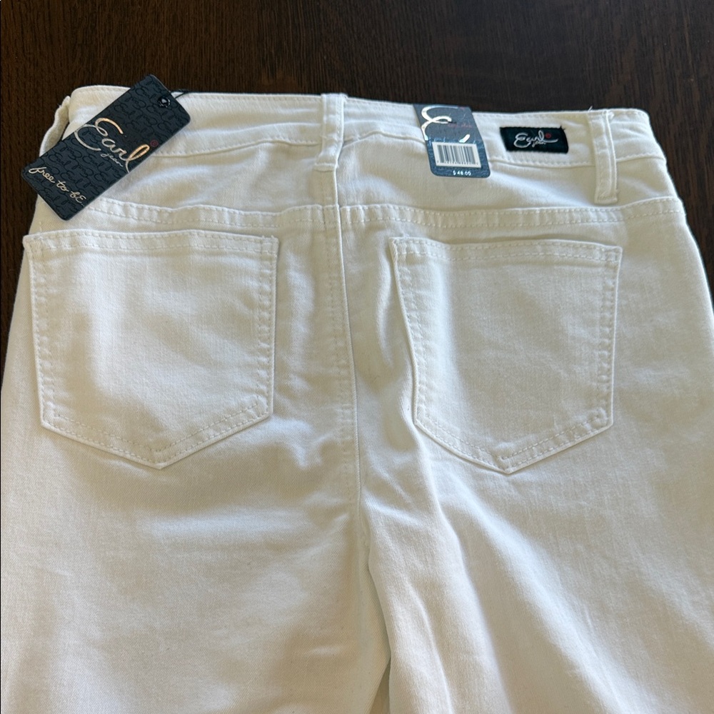 Earl Jeans White Cropped Jeans with Lace Embroidery. Womens size 6. - Picture 15 of 16